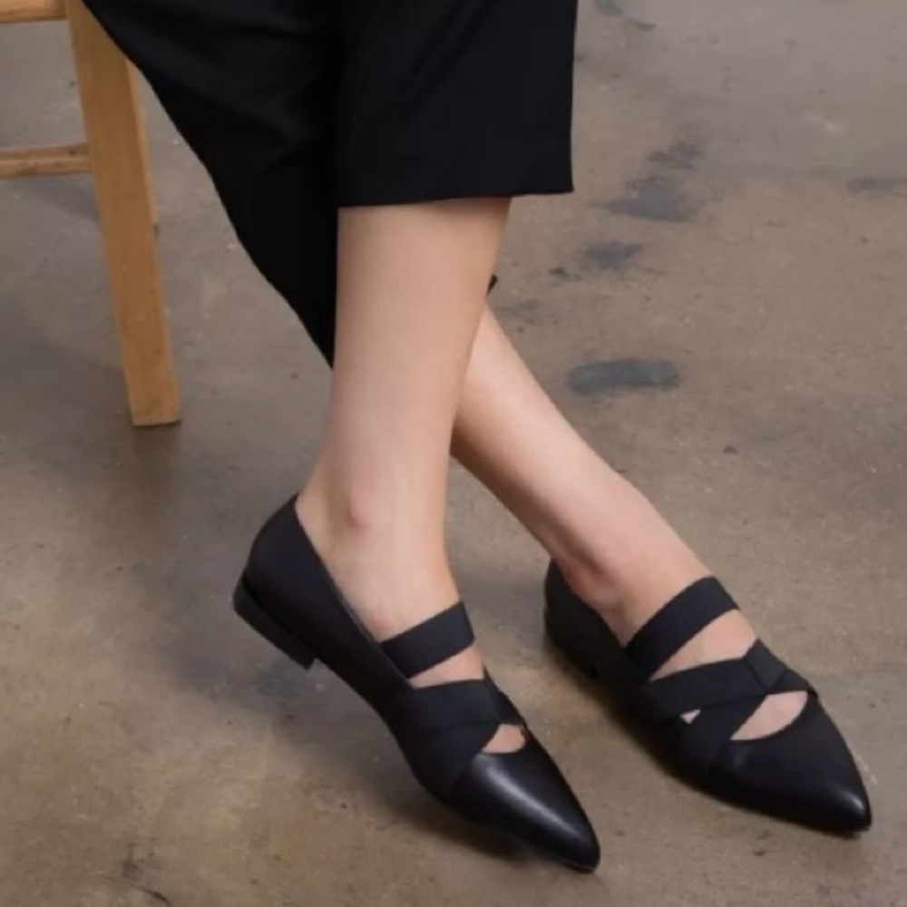 Elegant Black Women's Flats